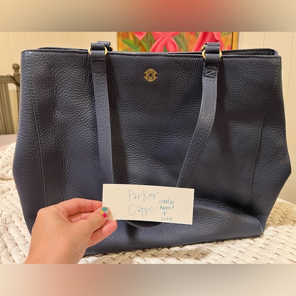 Dagne Dover Large Allyn 2019 version
Dust blue - Picture 2 of 11